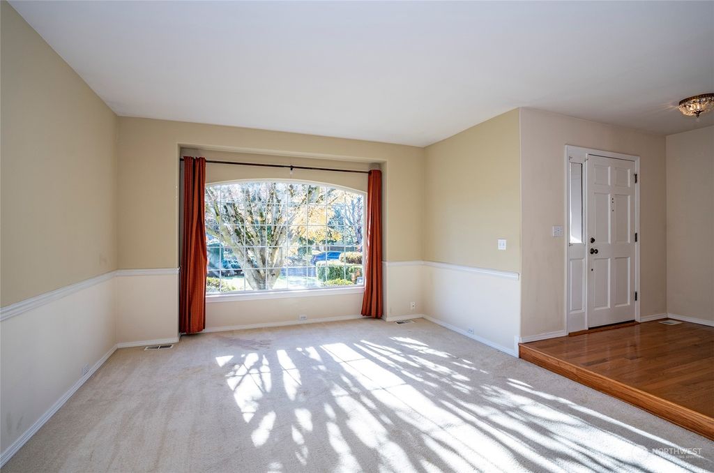 Photo of 1960 S 372nd Court, Federal Way, WA 98003 (MLS # 2176019)