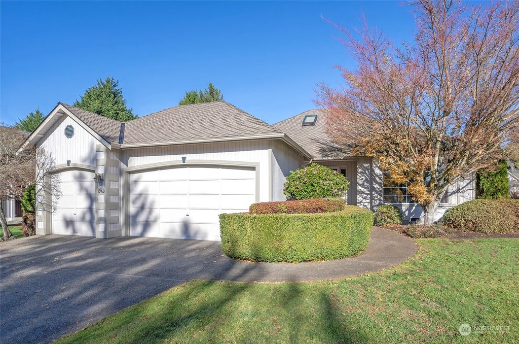 Photo of 1960 S 372nd Court, Federal Way, WA 98003 (MLS # 2176019)