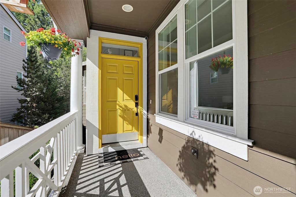 Photo of 6627 Silent Creek Avenue, Snoqualmie, WA 98065 (MLS # 2562276)