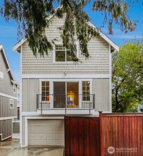 Photo of 910 N 74th Street, Seattle, WA 98103 (MLS # 2547241)