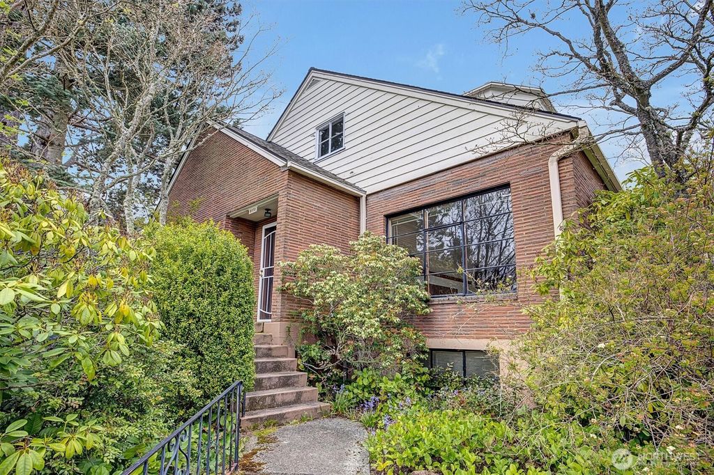 Photo of 3002 NW 70th Street, Seattle, WA 98117 (MLS # 2507475)