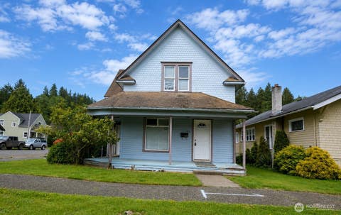 Photo of 803 Monroe Street, Hoquiam, WA 98550 (MLS # 2545932)