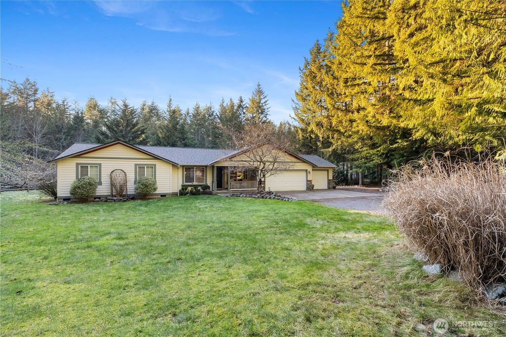 Photo of 6410 221st Avenue NE, Granite Falls, WA 98252 (MLS # 2486457)