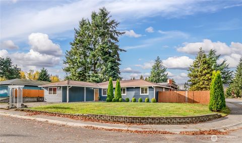 Photo of 1701 104th Place SW, Everett, WA 98204 (MLS # 2452443)
