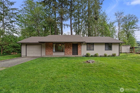 Photo of 708 NE Eaton Court, Castle Rock, WA 98611 (MLS # 2548387)