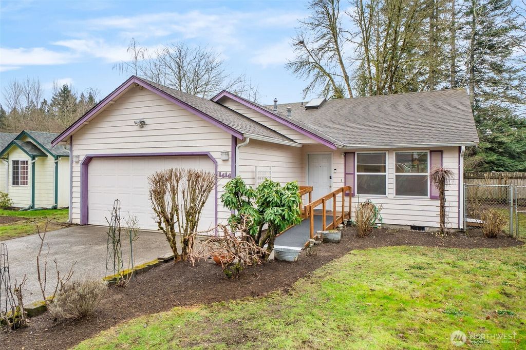 Photo of 1414 Creekwood Court SE, Olympia, WA 98501 (MLS # 2472820)