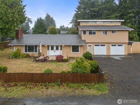 Photo of 800 S Melbourne Street, Westport, WA 98595 (MLS # 2439867)