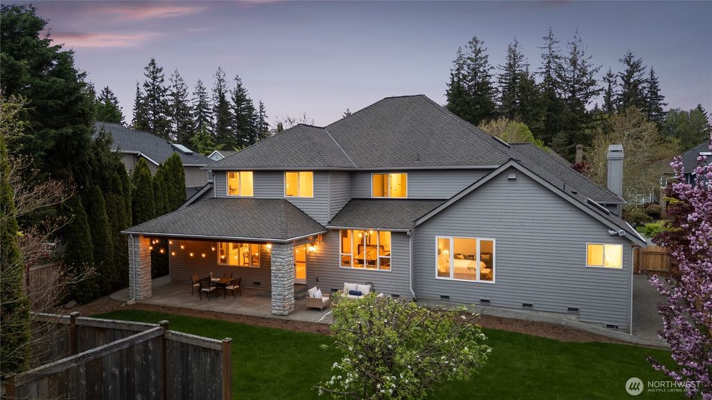 Photo of 26440 SE 22nd Street, Sammamish, WA 98075 (MLS # 2516383)