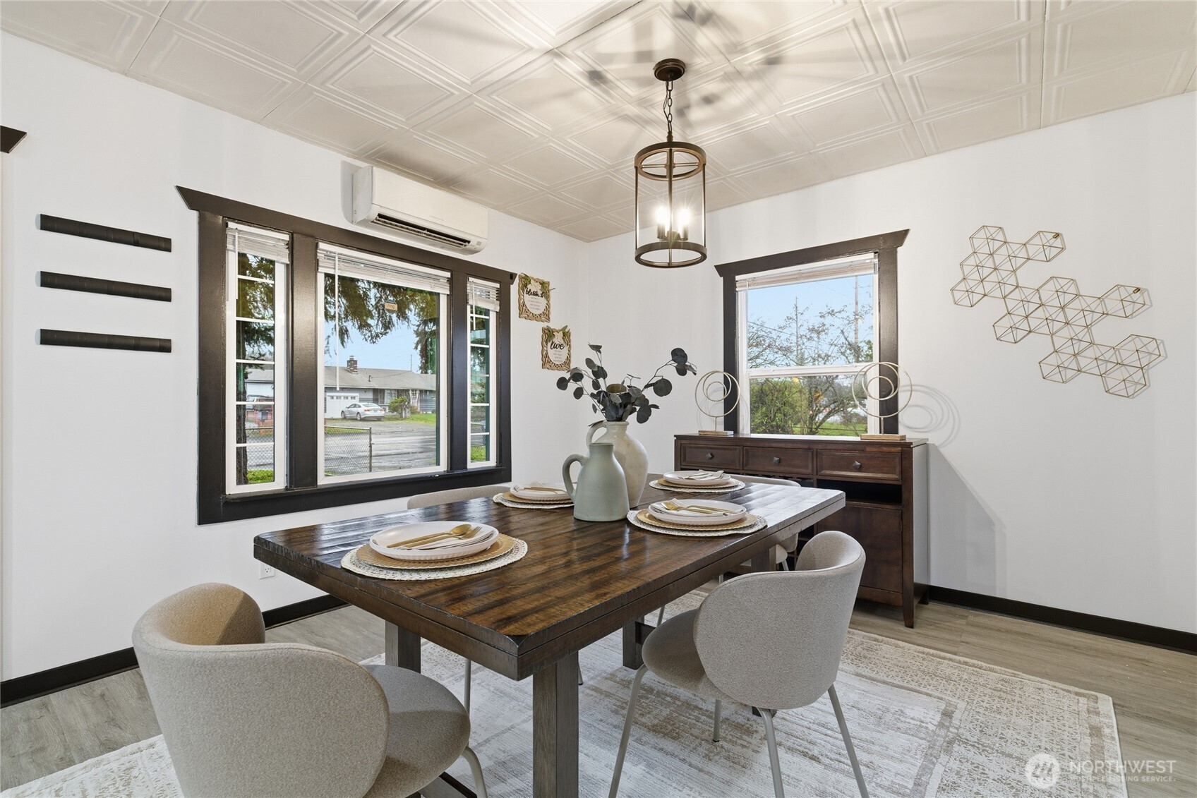 9712 Golden Given Road E