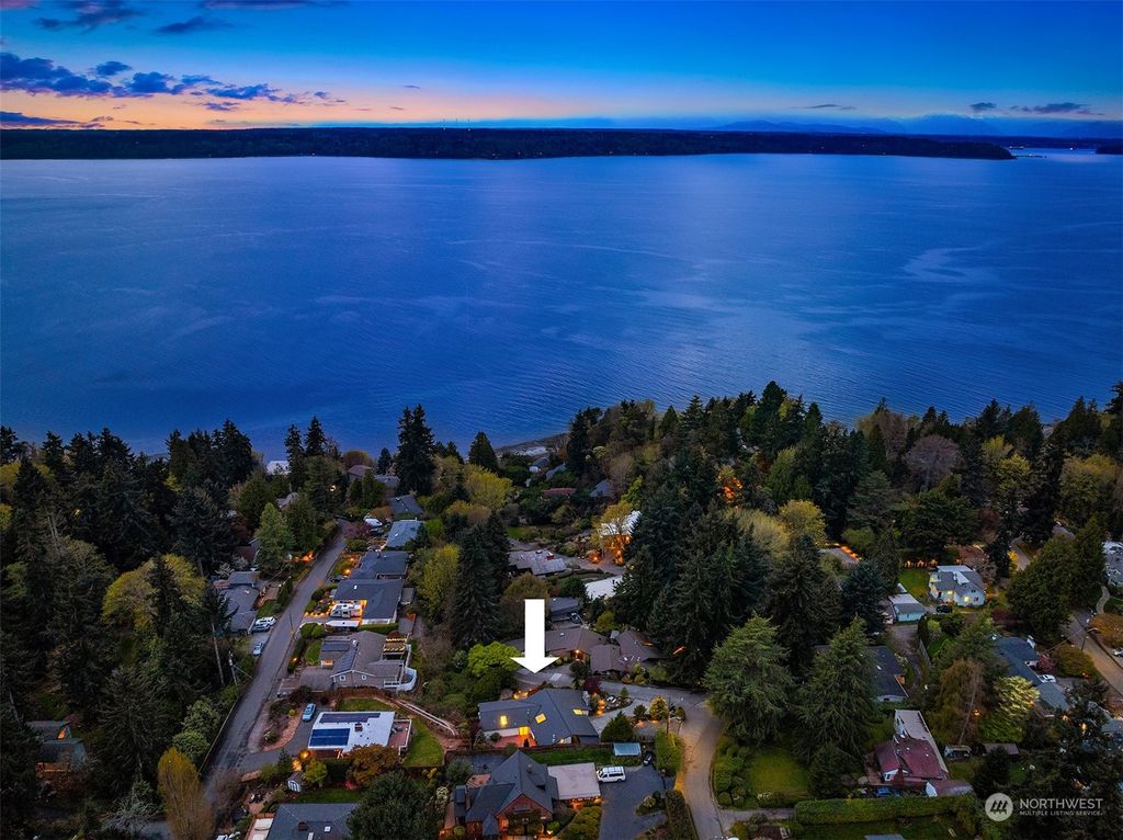 Photo of 2605 SW 151st Place, Burien, WA 98166 (MLS # 2219285)