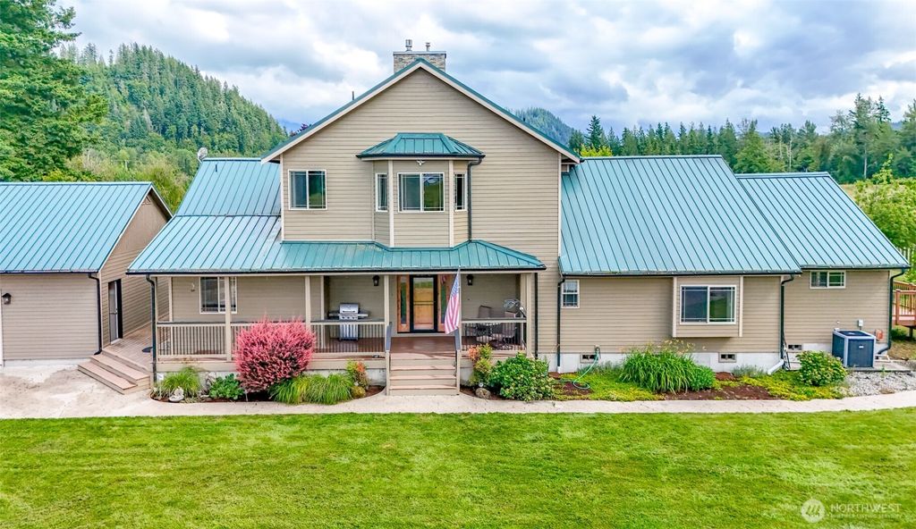 Photo of 47335 260th Avenue SE, Enumclaw, WA 98022 (MLS # 2507215)