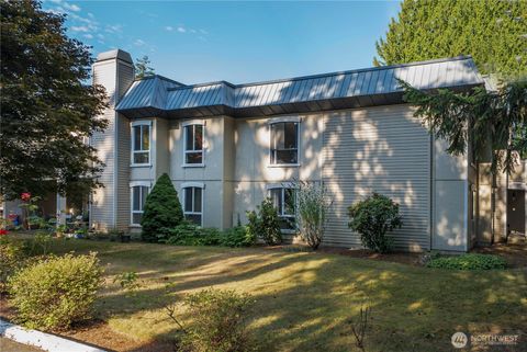 Photo of 10221 NE 16th Street #H7, Bellevue, WA 98004 (MLS # 2556790)
