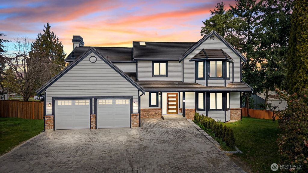 Photo of 27902 36th Avenue S, Auburn, WA 98001 (MLS # 2493634)