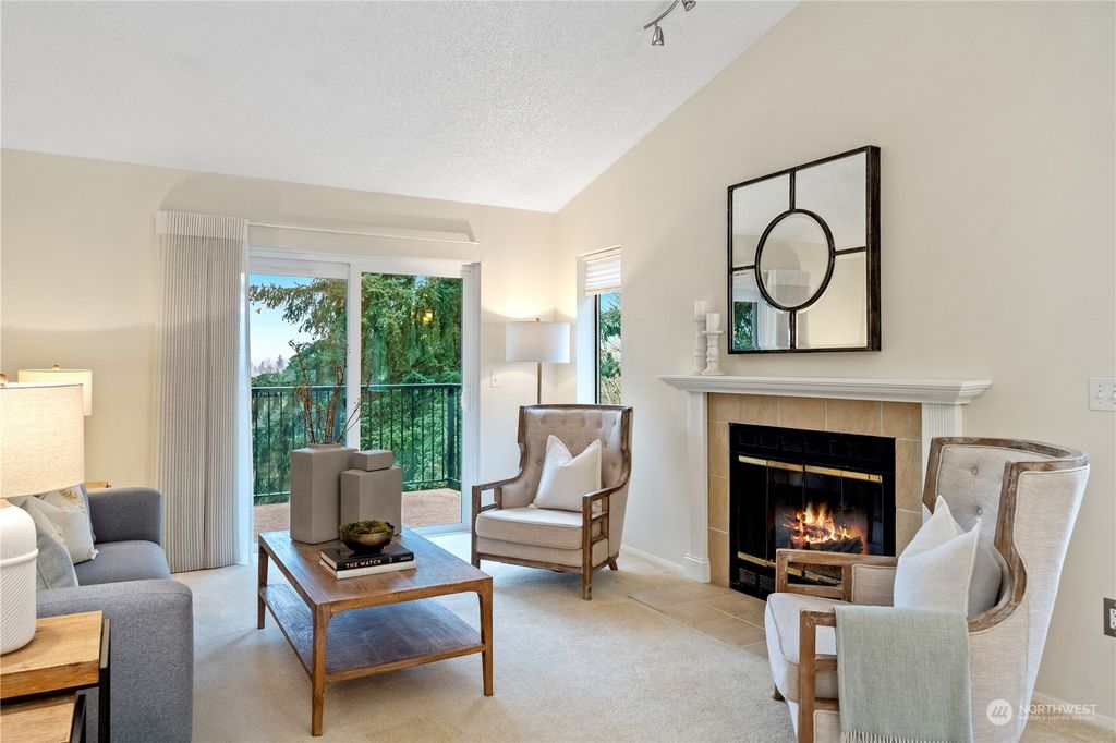 Photo of 412 10th Street #B302, Kirkland, WA 98033 (MLS # 2323488)