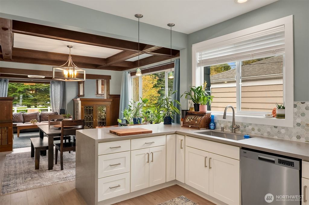 Photo of 6411 WOODLAND Place N, Seattle, WA 98103 (MLS # 2516045)
