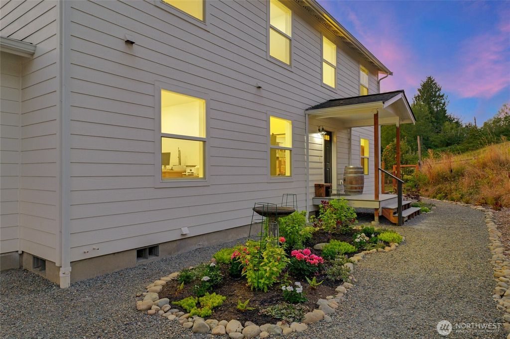 Photo of 16907 116th Street SE, Snohomish, WA 98290 (MLS # 2426820)