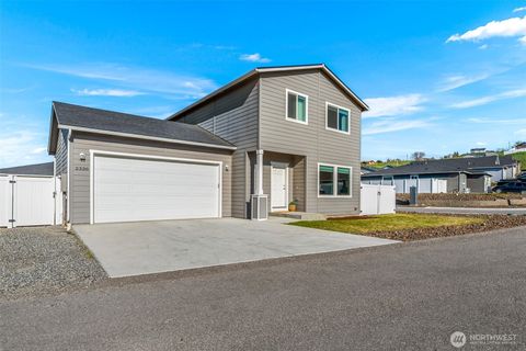 Photo of 2338 SE Marlette Road, East Wenatchee, WA 98802 (MLS # 2499206)