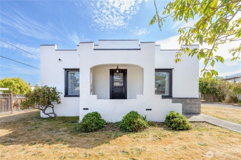 Photo of 515 S Race Street, Port Angeles, WA 98362 (MLS # 2580304)