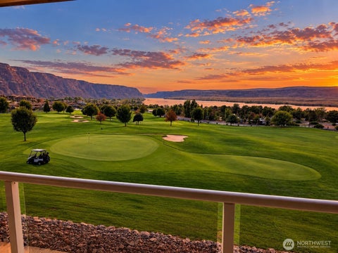 Photo of 23190 Sunserra Loop NW #B-11, Quincy, WA 98848 (MLS # 2585735)