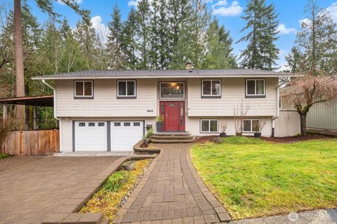 Photo of 5612 159th Pl Place NE, Redmond, WA 98052 (MLS # 2465663)