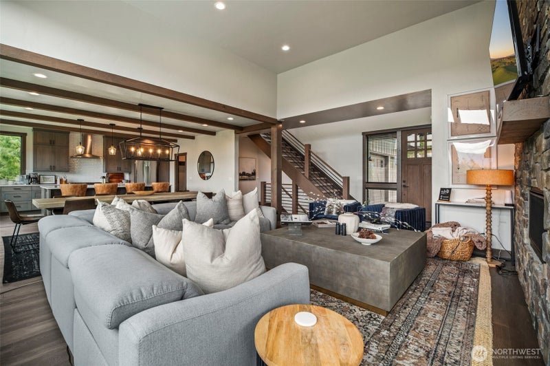 1450 Creekside Road