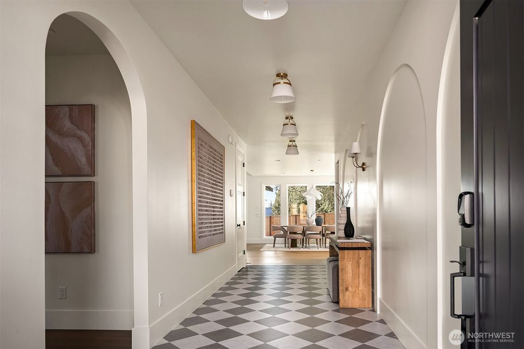 Photo of 5117 107th Lane NE, Kirkland, WA 98033 (MLS # 2481395)