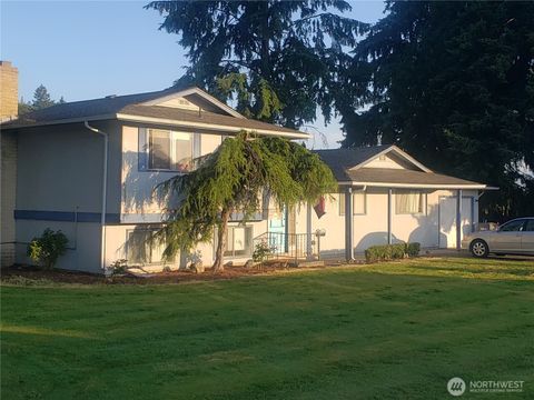 Photo of 11072 Peacock Lane, Burlington, WA 98233 (MLS # 2391026)