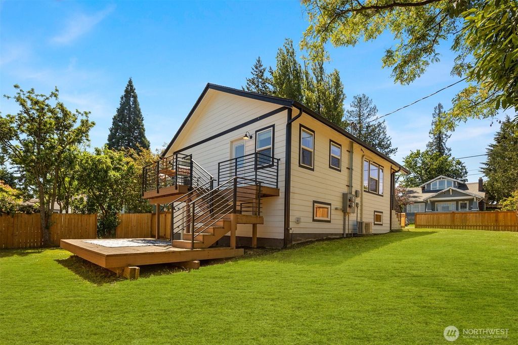 Photo of 11558 Fremont Avenue N #A, Seattle, WA 98133 (MLS # 2530751)
