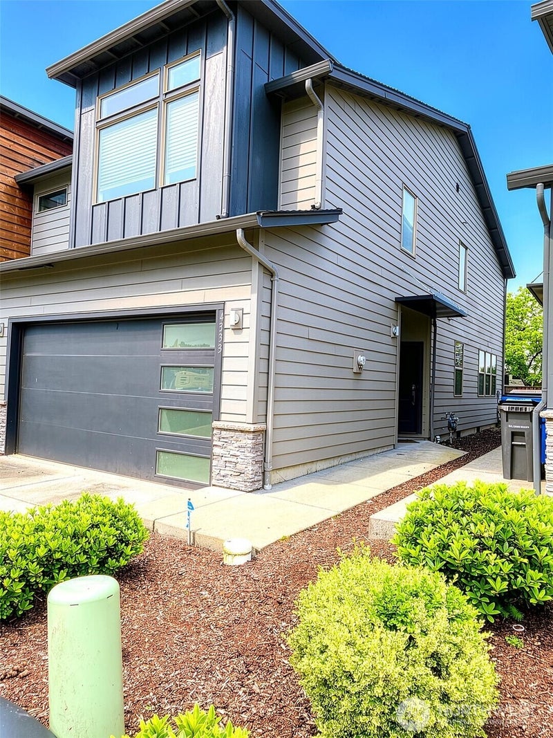 4333 NE 87th Street