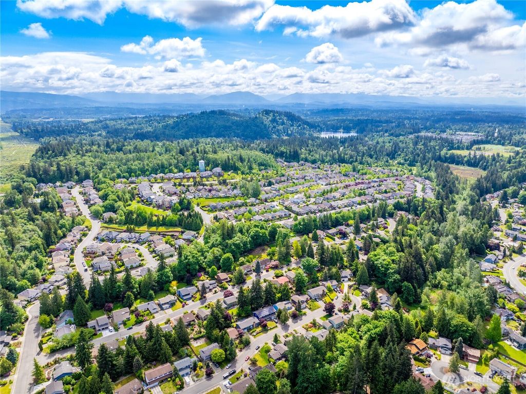 Photo of 17021 Parkside Way SE, Renton, WA 98058 (MLS # 2412934)