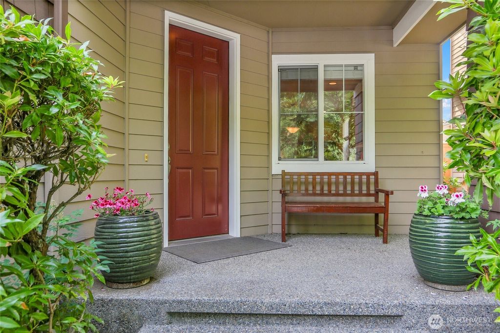 Photo of 17021 Parkside Way SE, Renton, WA 98058 (MLS # 2412934)