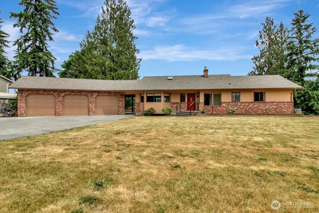 Photo of 21611 88th Drive NE, Arlington, WA 98223 (MLS # 2385411)
