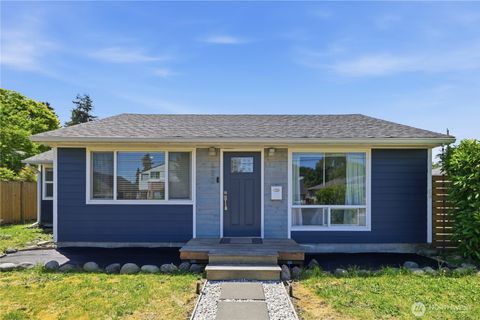 Photo of 622 6th Street SE, Auburn, WA 98002 (MLS # 2543026)
