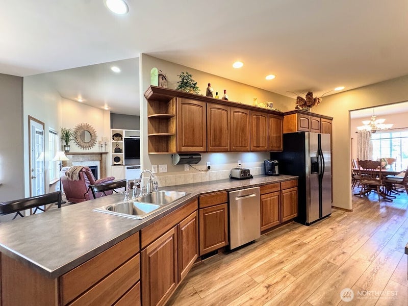 108 N Western Avenue