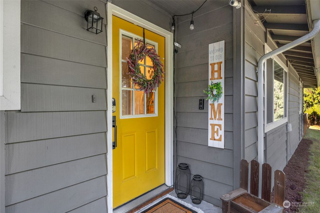 Photo of 4632 S 164th Street, Tukwila, WA 98188 (MLS # 2325419)