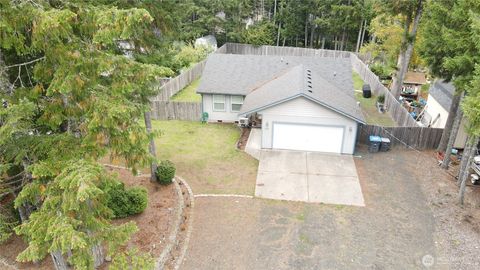 Photo of 231 E Shetland Road, Shelton, WA 98584 (MLS # 2454932)