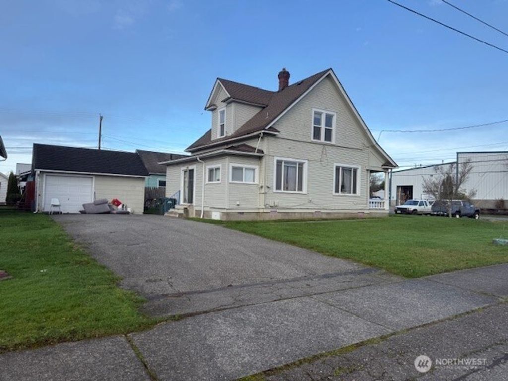 Photo of 618 Kentucky Street, Bellingham, WA 98225 (MLS # 2464071)