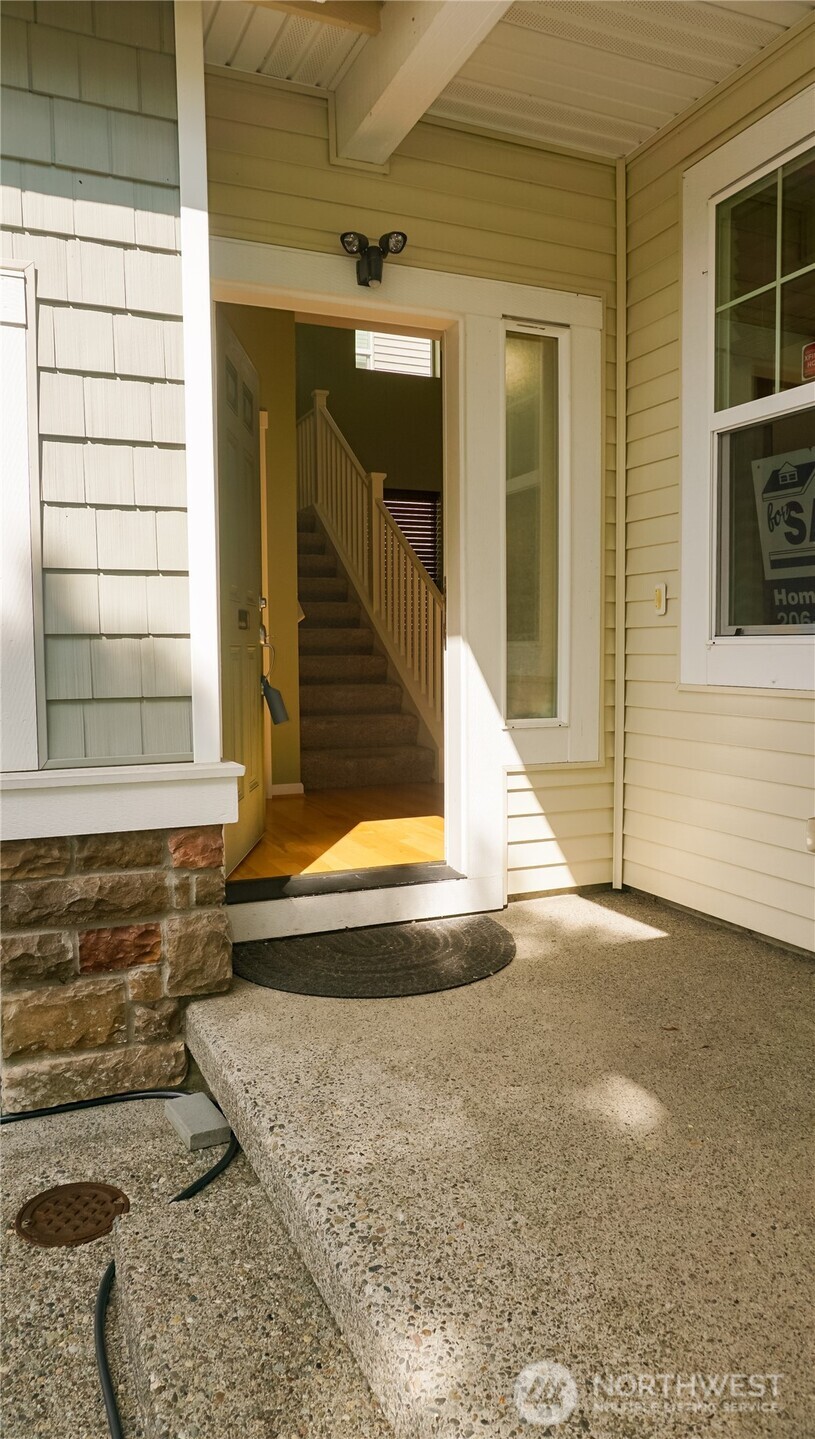 21502 51 Avenue S 44