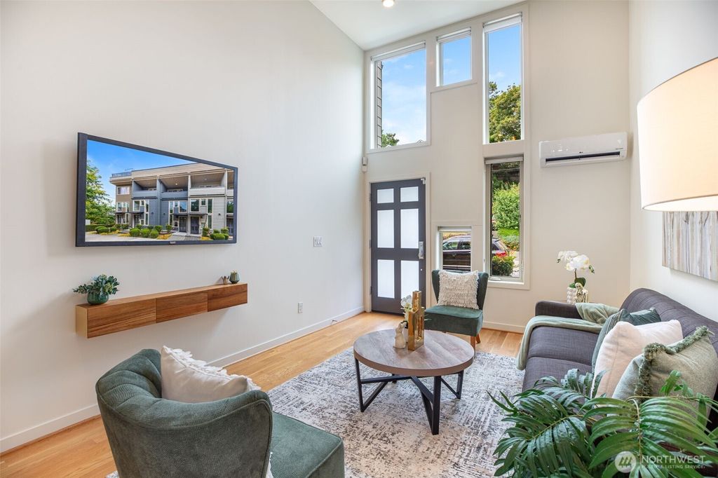 Photo of 140 26 Avenue E, Seattle, WA 98112 (MLS # 2406287)