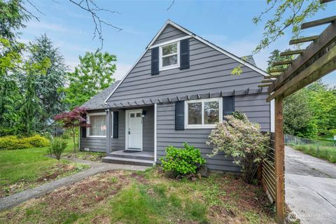 Photo of 6904 S 124th Street, Seattle, WA 98178 (MLS # 2526055)