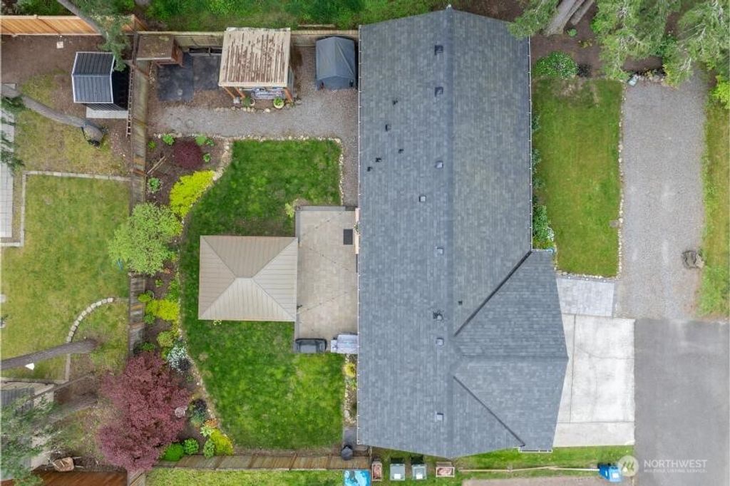 Photo of 19633 SE 260th ST St, Covington, WA 98042 (MLS # 2356713)