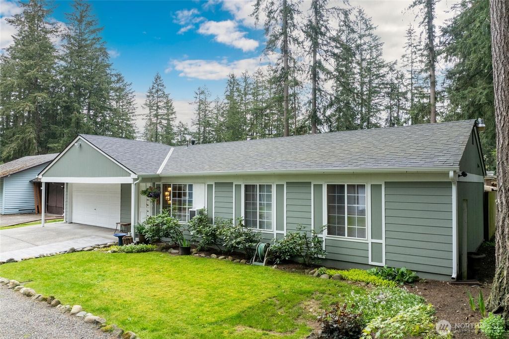 Photo of 19633 SE 260th ST St, Covington, WA 98042 (MLS # 2356713)