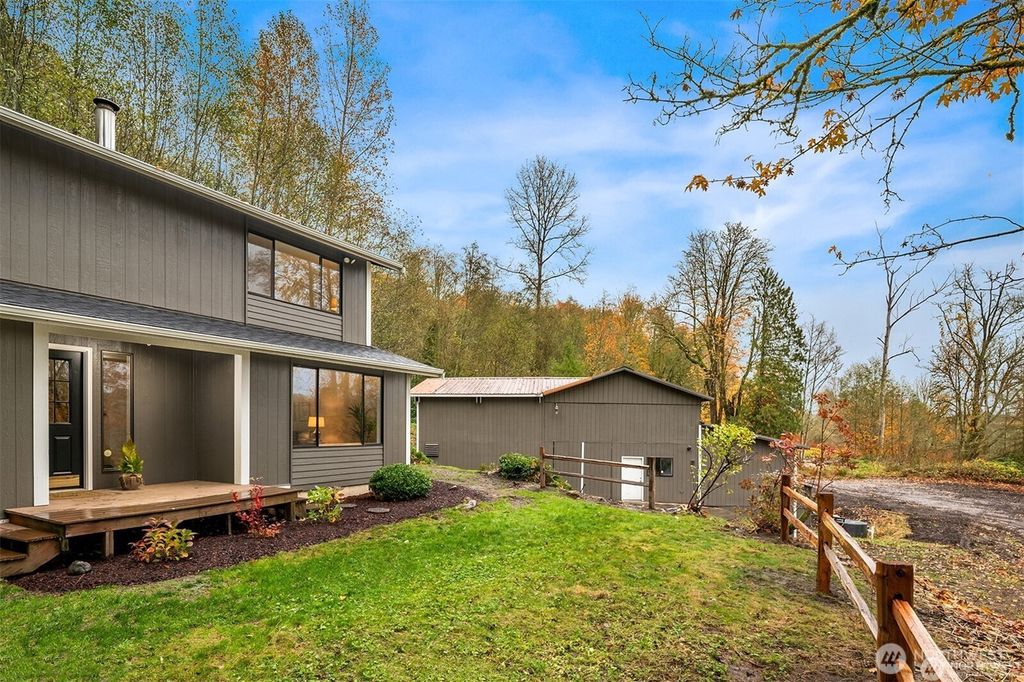 Photo of 10304 296th Avenue NE, Carnation, WA 98014 (MLS # 2468782)