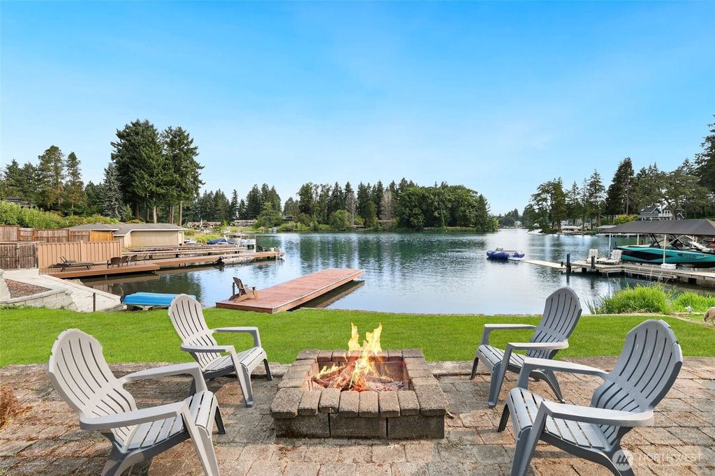 Photo of 10841 Evergreen Terrace SW, Lakewood, WA 98498 (MLS # 2460211)