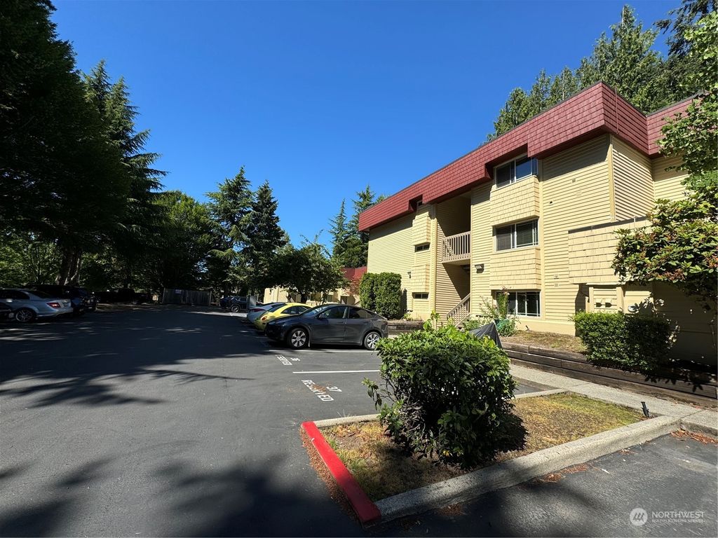 Photo of 14006 SE 6th Street #13, Bellevue, WA 98007 (MLS # 2261409)