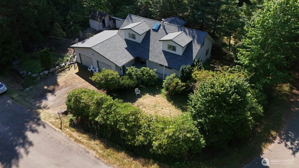 Photo of 1857 Washington Drive, Point Roberts, WA 98281 (MLS # 2490517)