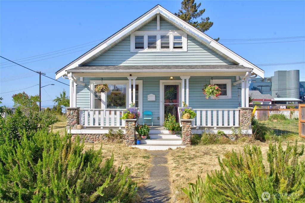 Photo of 237 W Third Street, Port Angeles, WA 98362 (MLS # 2543577)