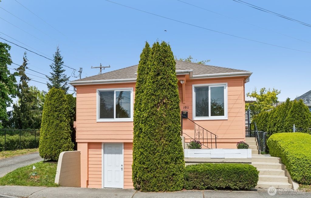 Photo of 1911 13th Street, Everett, WA 98201 (MLS # 2515130)