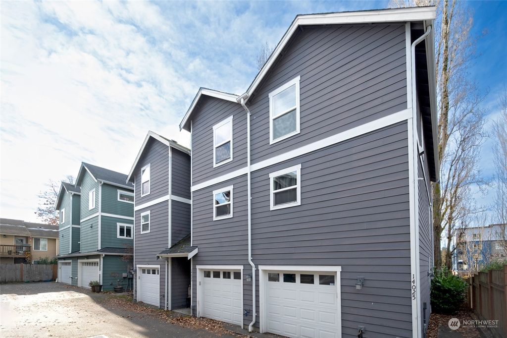 Photo of 14023 D 35th Avenue NE, Seattle, WA 98125 (MLS # 2022811)