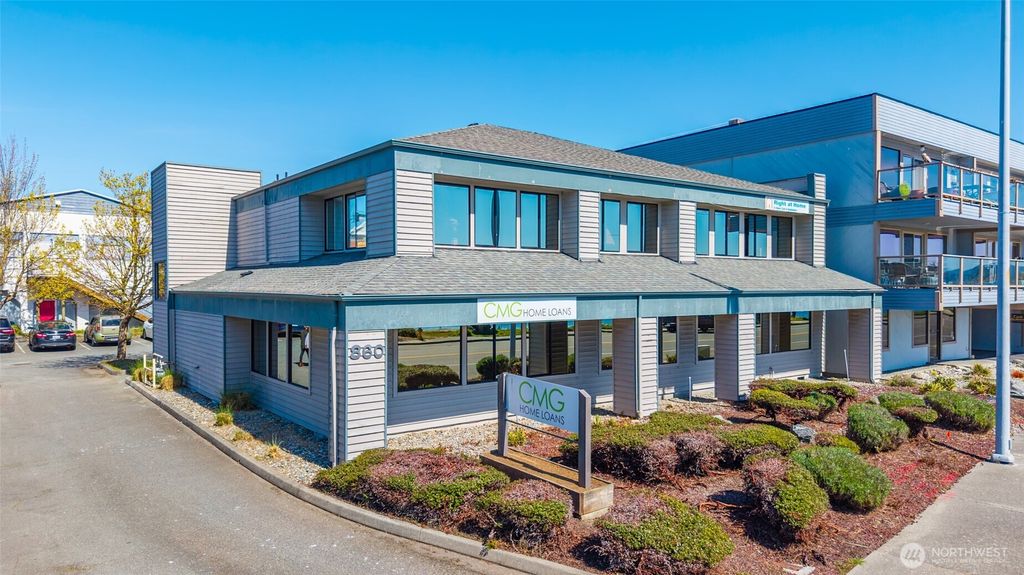 Photo of 860 SE Bayshore Drive, Oak Harbor, WA 98277 (MLS # 2556797)